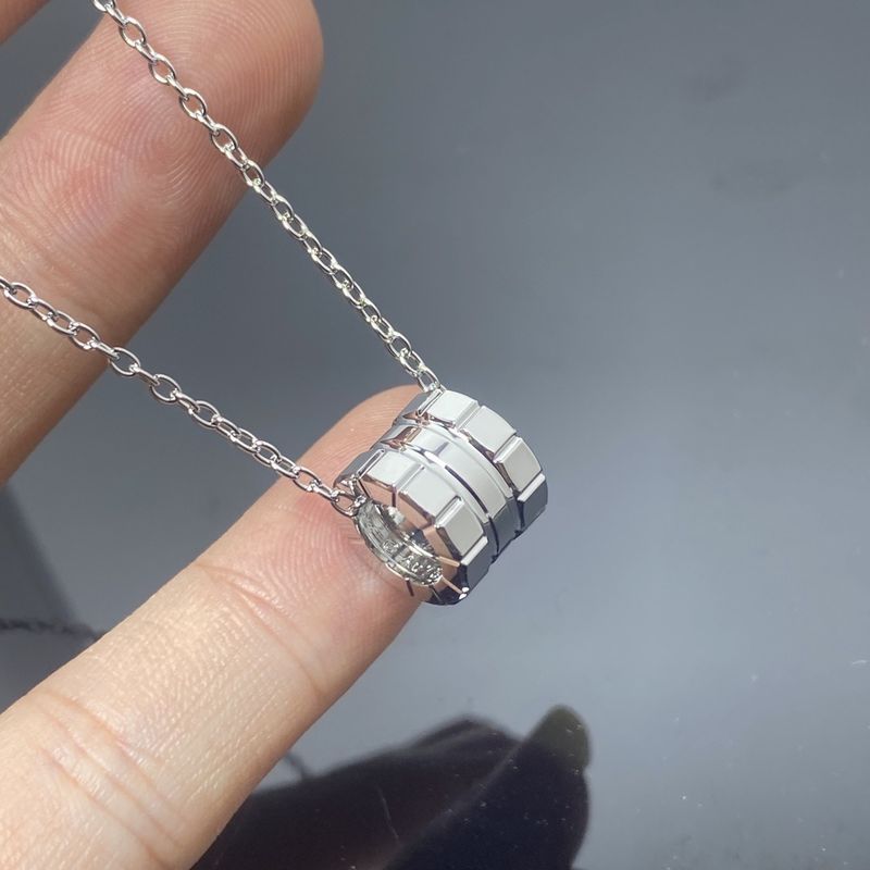 Eiswürfel-Halskette für Frauen, klassischer quadratischer Anhänger mit kleiner Taille, trendige High-End-Halskette für Freundinnen mit gleicher Schlüsselbeinkette_voghion.com