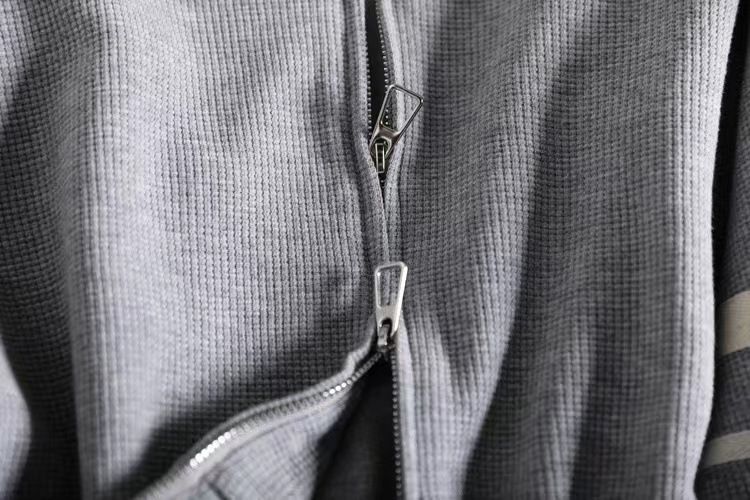 Abbigliamento da donna alla moda e anti-età, tuta sportiva piccola, felpa con cappuccio slim con pantaloni a gamba larga, tuta casual a due pezzi_voghion.com