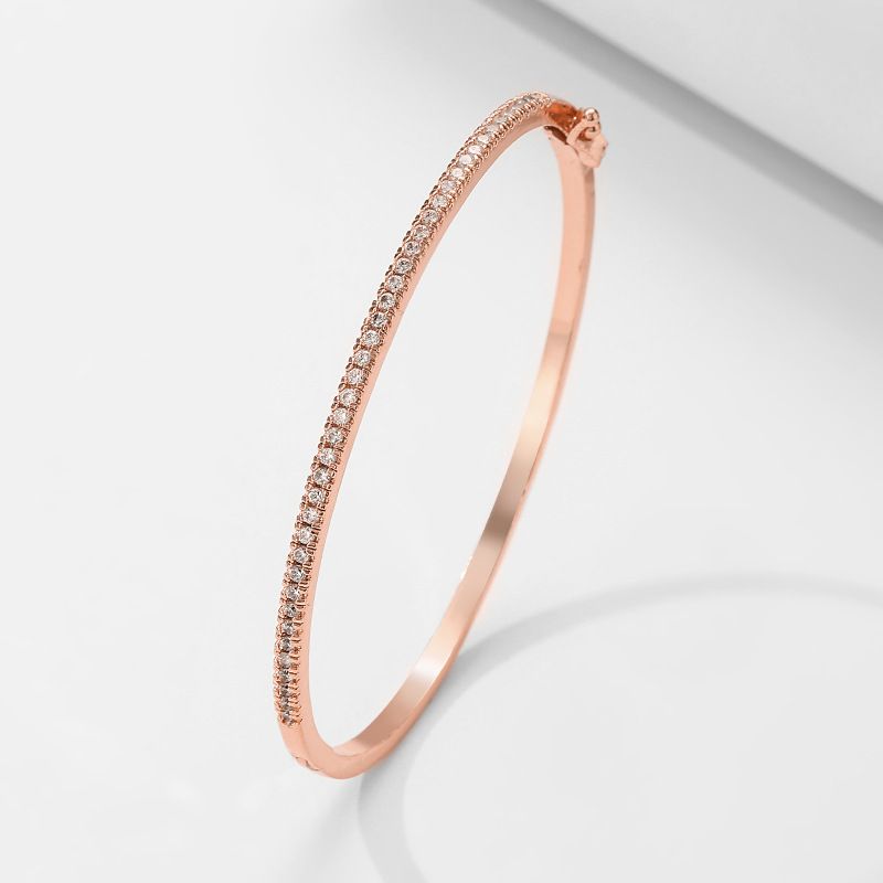 Damenschmuck Platiniertes Armband Damen Intarsien AAA Zirkon Einfacher offener Handschmuck Damen_voghion.com