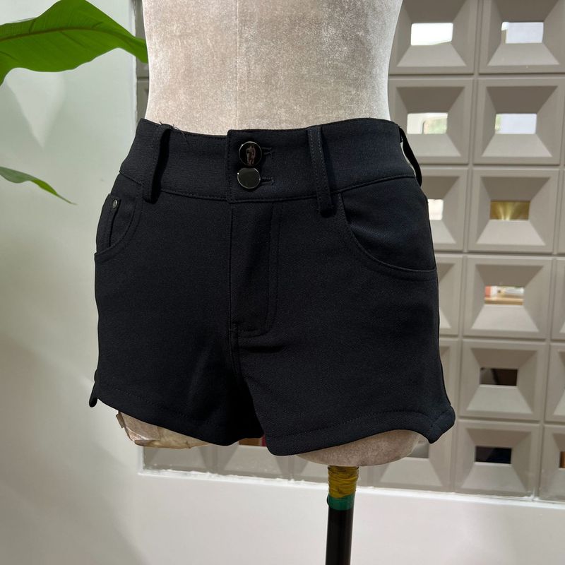 Kadın Giyim Moda Gösterisi Stili Düşük Kesimli Straplez Kısa Üst ve Düz Renk Streç Şort Takımı - Nefes Alabilir Polyester, Rahat Kesim (Beyaz/Kırmızı/Siyah)_voghion.com