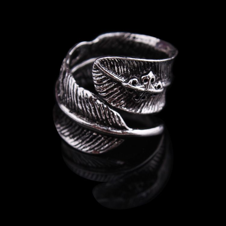 Chu Qiao's Legend of Zhao Liying's Same Hidden Weapon, Leaf Feather Male and Female Open Finger Blade Ring, Handpiece_voghion.com