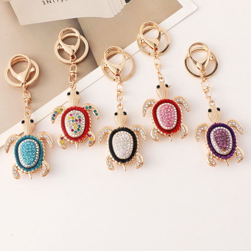 Eingelegter Diamant Kleines Auto Metall Niedliche Schildkröte Für Männer Und Frauen Paar Tasche Anhänger Schlüsselanhänger_voghion.com