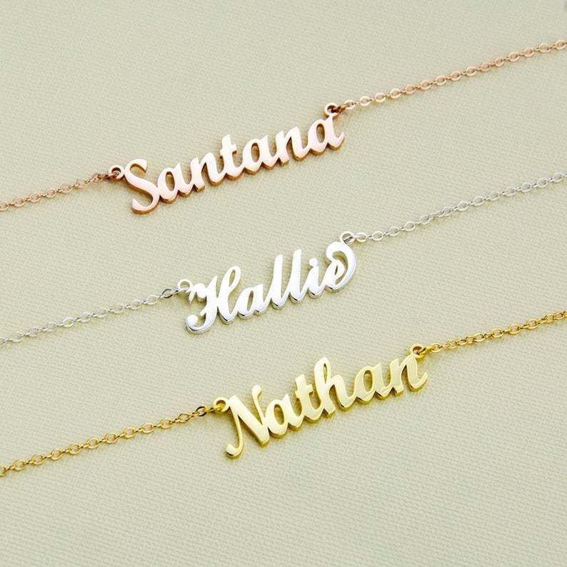 Collana con ciondolo a forma di lettera personalizzata, di lusso, in argento leggero, con nome, di celebrità di Internet_voghion.com