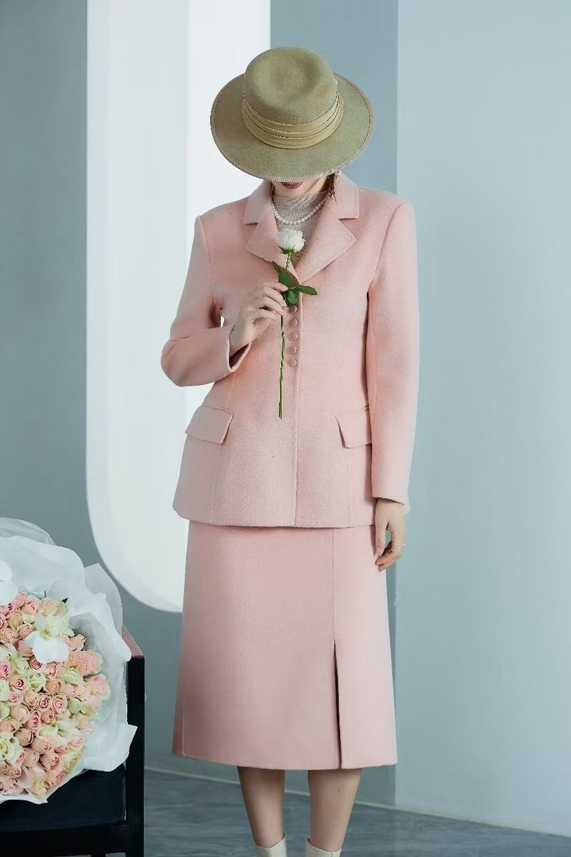 Tongxiang 2025 Neue doppelseitige Wollanzugjacke für Damen mit langen Ärmeln und Revers, elegante und leistungsfähige doppelseitige Wolljacke_voghion.com