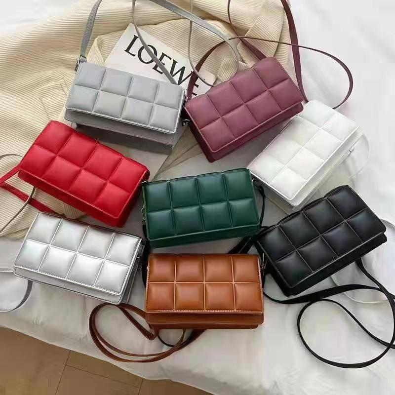 Commercio all'ingrosso di moda transfrontaliera semplice retrò piccola borsa quadrata da donna nuova borsa a tracolla ins con struttura rossa netta per tutto-fiammifero_voghion.com
