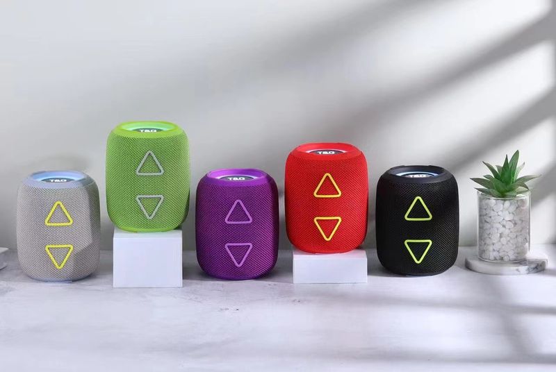 TG-655 Udsøgt cylindrisk trekantet knaptype lav bas Bluetooth-højttaler Fantasy Color Let, cool og moderigtig_voghion.com