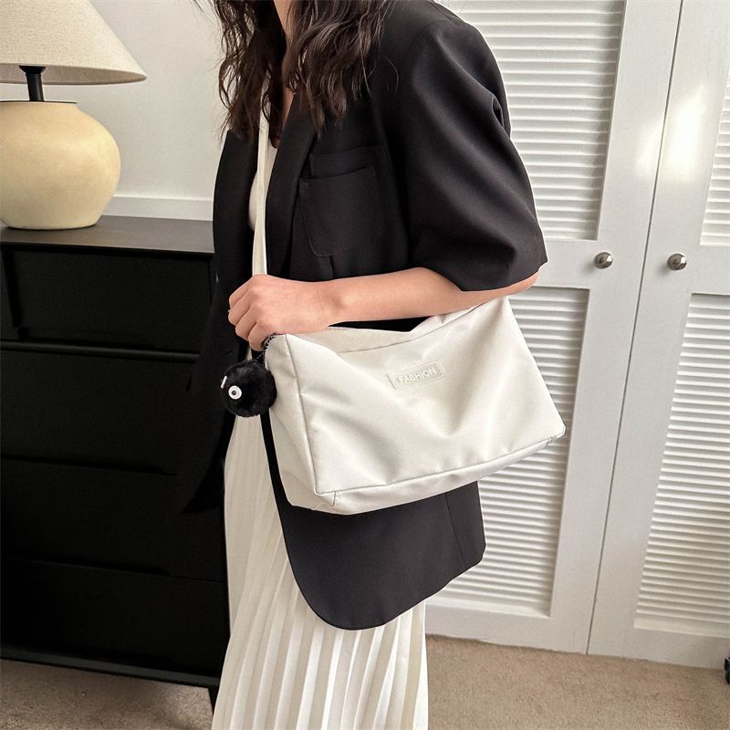 Borsa a tracolla da donna, stile trendy, di alta qualità, modello Dumpling, versatile, casual, da portare sottobraccio, 2024_voghion.com