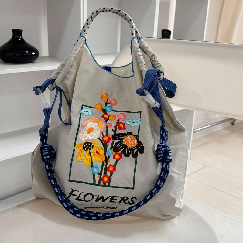 High-end Ball GUANchain Eco-friendly Exquisite Embroidered Nylon Shopping Handheld Women's Shoulder Bag_voghion.com
