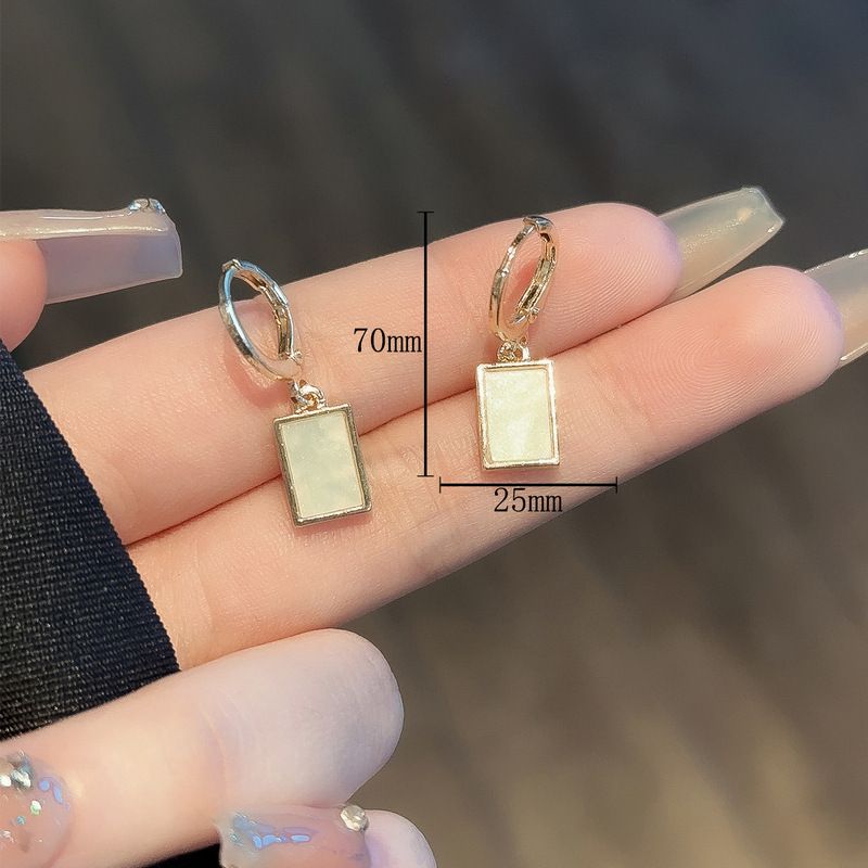 Korean square mother of pearl earrings, light luxury, niche temperament, high-end and atmospheric design, ear buckle earrings_voghion.com
