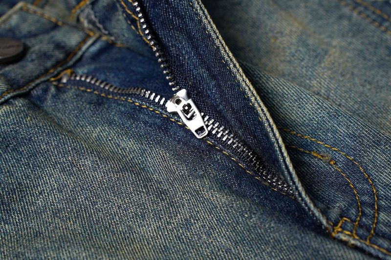 Herrenbekleidung, Retro-gewaschene Distressed Stitching Cat Whisker Denim Shorts für Männer und Frauen, gleicher Stil, trendige Marke, lockere Shorts mit weitem Bein_voghion.com