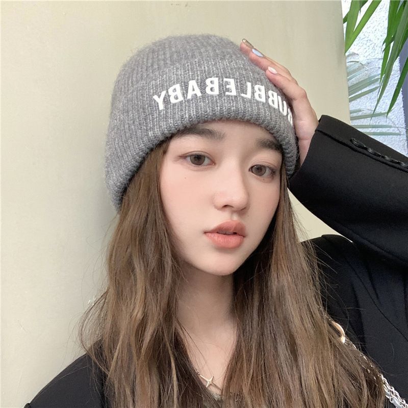 Hats in plain Korean version, trendy knitted fashionable letters to show face, small woolen autumn winter, and cold hats_voghion.com