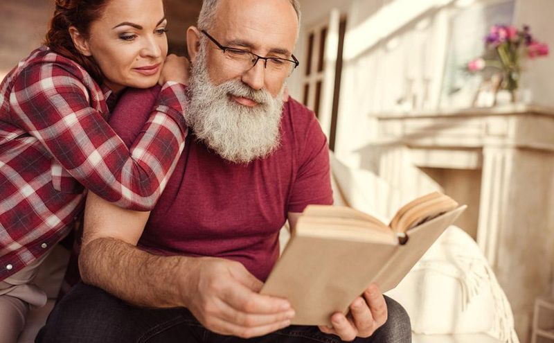 Fashion Lazy lazy prismatic periscope horizontal lying bed reading watching HD reader glasses_voghion.com