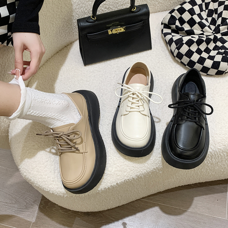 Piccole scarpe in pelle da donna stile britannico 2023 Nuova primavera ed estate studentessa testa grande retro cinturino nero fondo spesso aumento scarpe singole jk_voghion.com