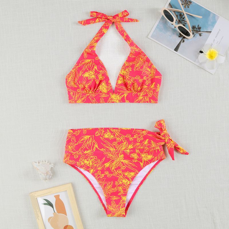 Nuovo costume da bagno da donna con bikini sexy, separato da un triangolo con lacci e stampa digitale multicolore_voghion.com