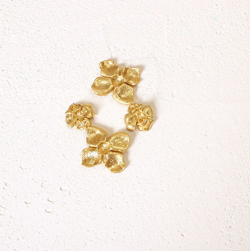 Gioielli e accessori Orecchini alla moda con fiori dorati Orecchini semplici in metallo personalizzati Orecchini Gioielli creativi_voghion.com