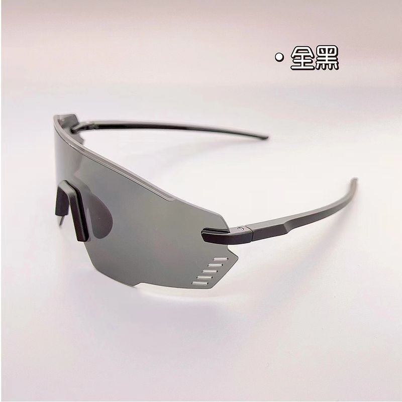 2024 New Men's Women's Mountaineering Riding Fashionable Personalized One Piece Large Frame Goggles Windproof and_voghion.com