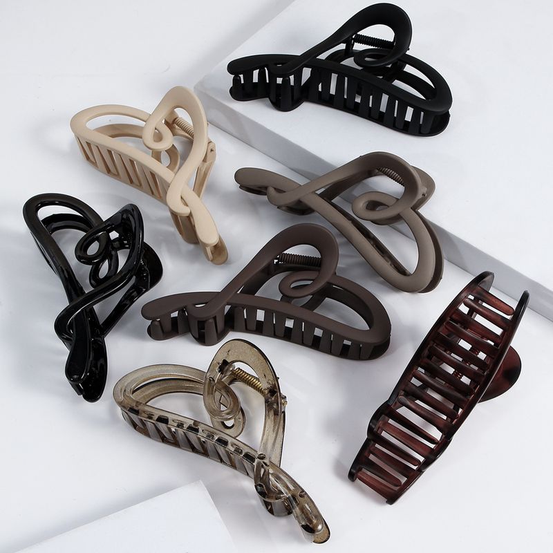 Pince à cheveux design en forme de cœur à longue queue - Finition mate de qualité supérieure - Grande pince à cheveux en forme de requin virale pour le coiffage de l'arrière de la tête_voghion.com