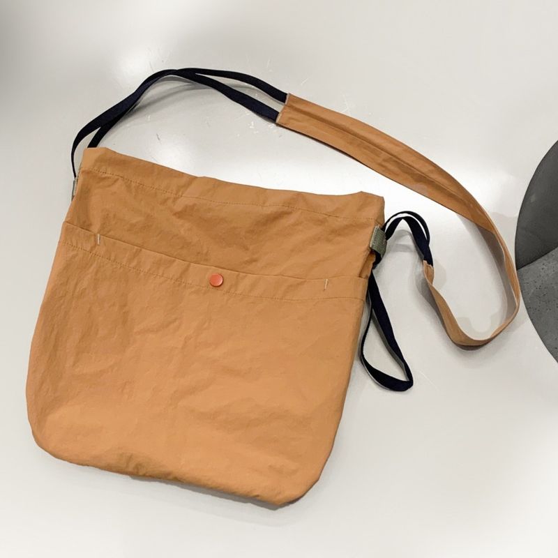 Suran Nuova Borsa a Tracolla Monospalla Piccola in Tessuto di Nylon Leggero, Stile Coreano Casual Tinta Unita, Trendy 2025_voghion.com