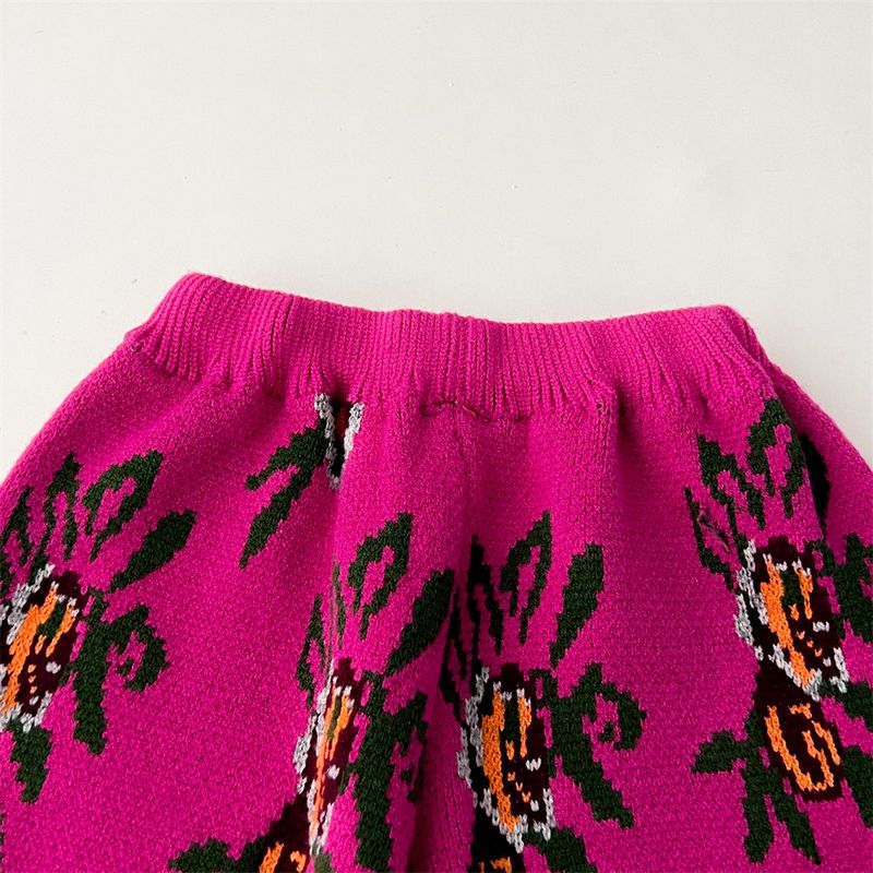 2024 Nuevo conjunto de punto para niños Suéter estampado de estilo étnico del tesoro para mujer Cárdigan + Pantalones cortos para niñas Otoño/Invierno_voghion.com