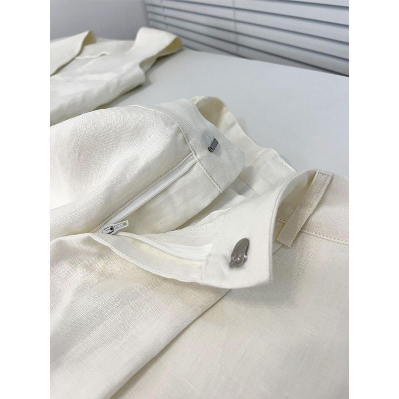 Abbigliamento da donna, gilet bianco sottile, abito corto, giacca senza maniche alla moda per le donne_voghion.com