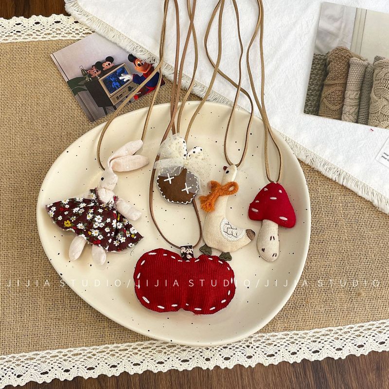 Collier en tissu coréen fait main pour enfants, pendentif mignon pour vêtements, pull, accessoires pour vêtements d'automne et d'hiver faits à la main_voghion.com
