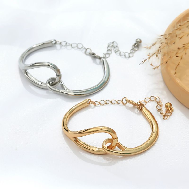 Fashion Design Sense Of Simplicity And High-end Sense Of Metal Ring Minimalist Style Women's Bracelet Bracelet_voghion.com