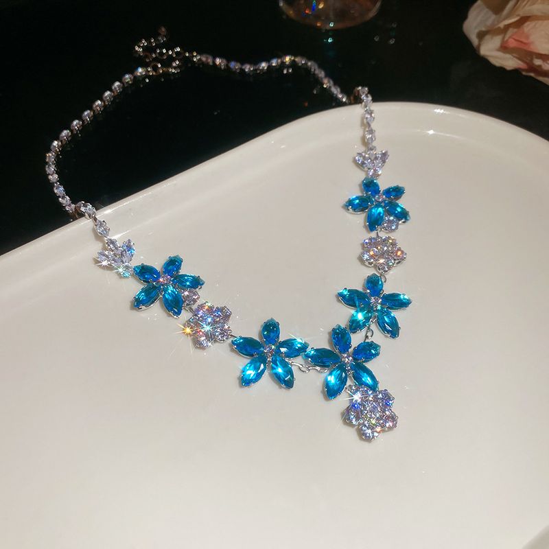 Collana con ciondolo a forma di fiore, foglia e goccia d'acqua, set di orecchini, leggeri, di lusso, pesanti, artigianali, catena per clavicola, moda, alta gamma_voghion.com