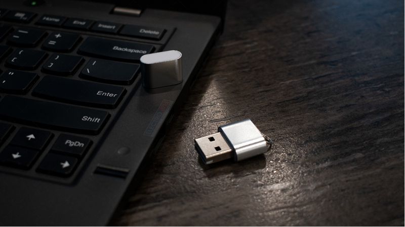 Premium Metal Memory Card Reader works for Quick Data & Photo Transfer_voghion.com
