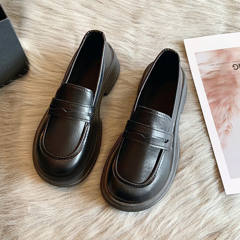 Japanische kleine Lederschuhe Damen Herbst Britischer Stil Schwarze Plateau-Loafer Ein Pedal Jk Uniform Einzelschuhe_voghion.com