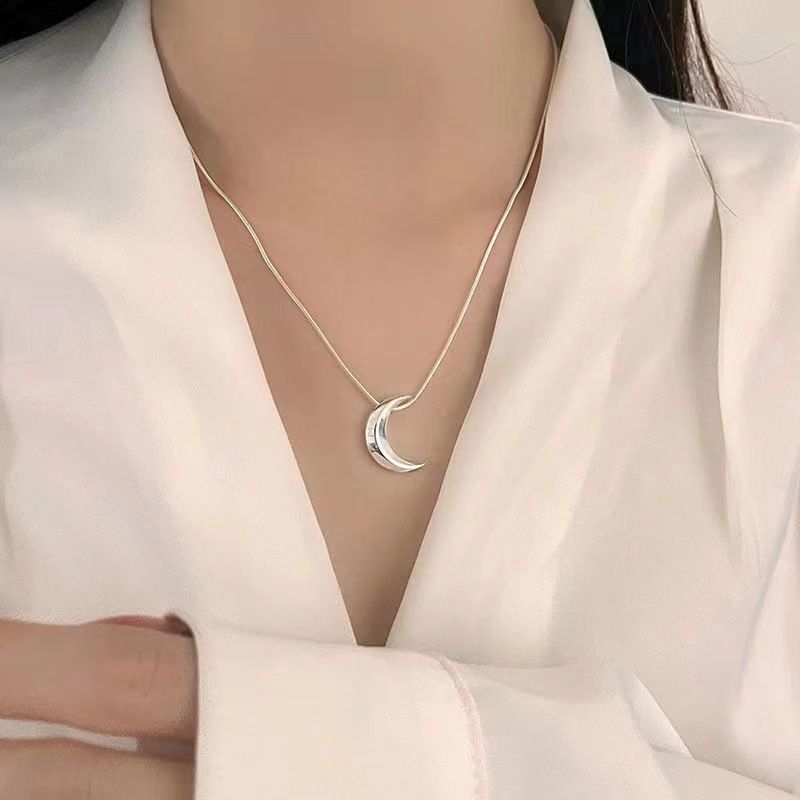 Brillant dans le ciel, beauté exquise, lune simple et polyvalente pour les femmes, style froid et élégant, texture de haute qualité,_voghion.com