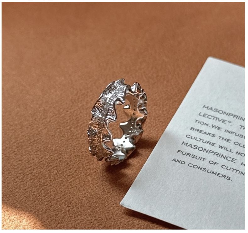 Anello con gonna in argento sterling S925, design di nicchia, leggero, lussuoso, semplice, dolce, con texture plissettata, gioielli vintage_voghion.com