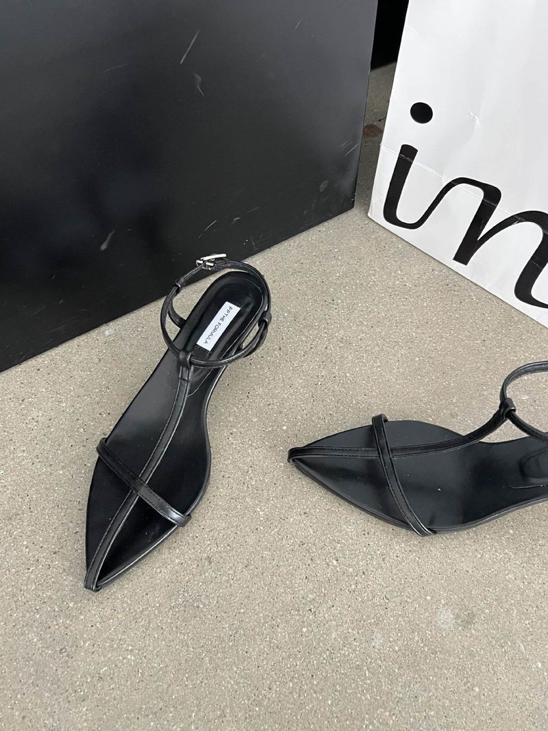 Itin universalūs korėjietiškos versijos smailūs ploni sandalai su tiesiomis plonomis linijomis ir žemu kulnu su 3 cm sagtimi Romano dirželiu_voghion.com