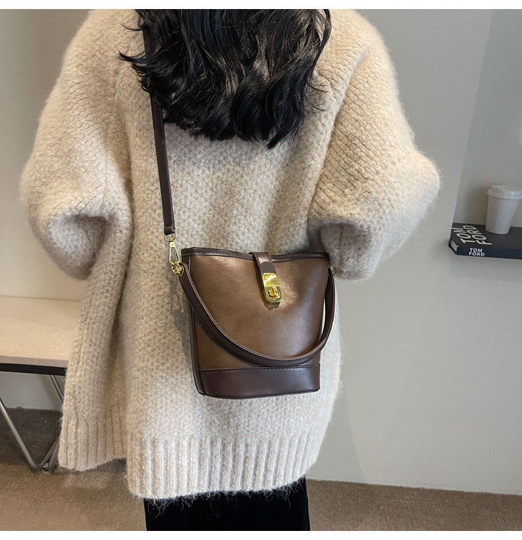 New Women's Bag Maillard Handheld Bag Women's Retro Contrast Color Bucket Bag Small and Versatile One Shoulder Crossbody Bag_voghion.com