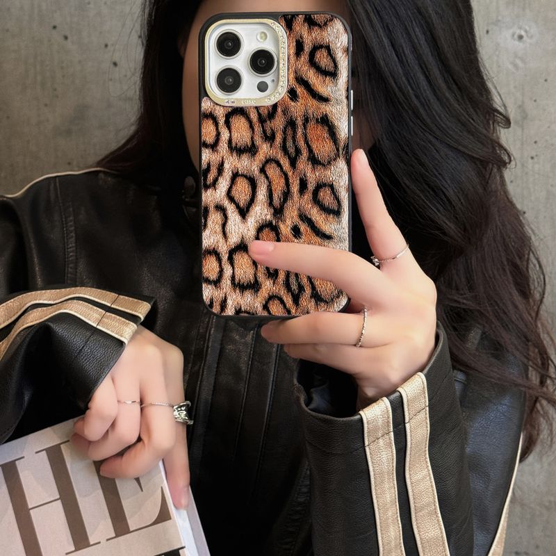 Rhinestone Lens Leopard Print For IPhone 15 Pro, 14 Max, High-End Feel 13 Pro Phone Case_voghion.com