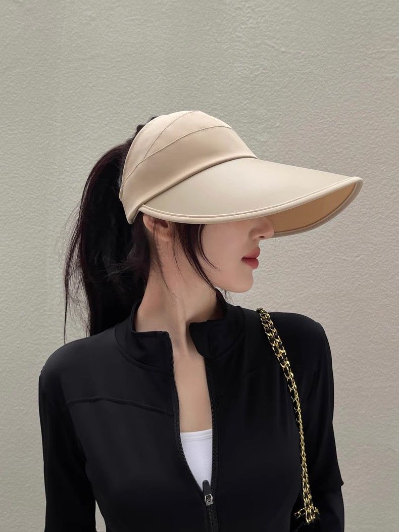 Cappello da sole per esterni in seta ghiacciata, con coda di cavallo alta e a mezza altezza, con viso piccolo e tesa larga, sensazione di freschezza_voghion.com