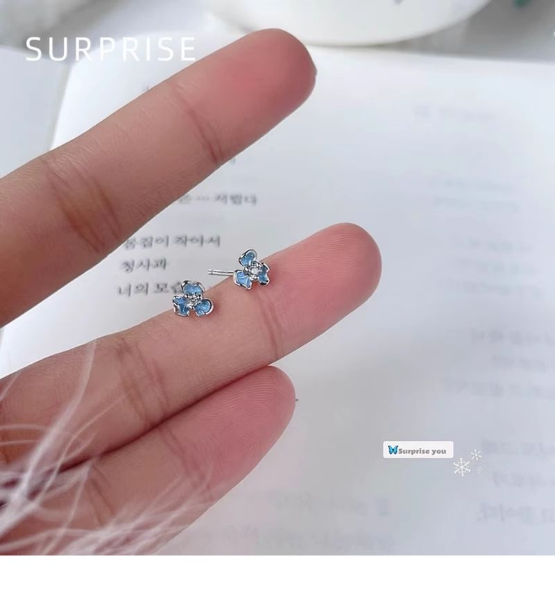 Boucles d'oreilles en argent avec aiguille en forme d'iris bleu, nouveau style élégant, haut de gamme, simple, bijoux d'été, 2025_voghion.com