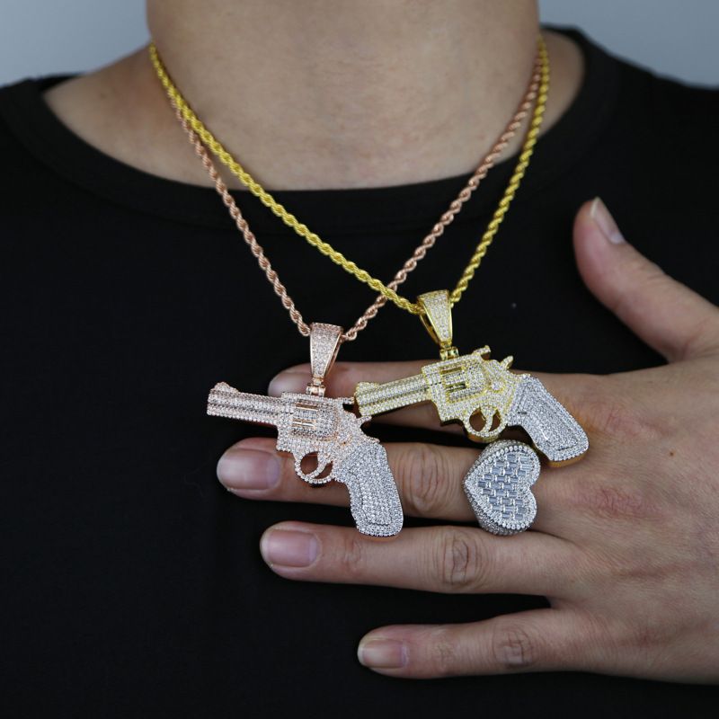 Naujas hiphopo pakabukas su mini pistoletu, madingas vyriškas deimantinis kaklo papuošalas_voghion.com