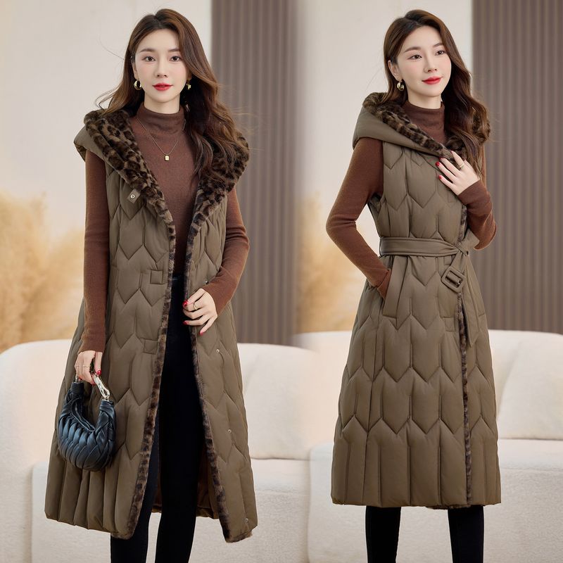 Langer Puffermantel mit Kunstfellkapuze – Damen Winterjacke (Winddicht, Slim Fit, Steppfutter, S-XXL)_voghion.com