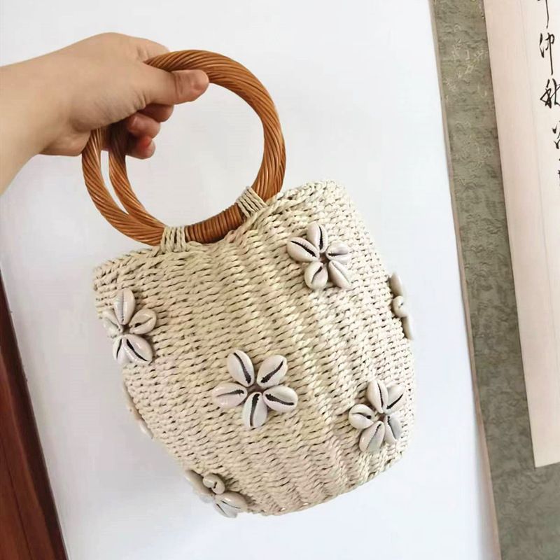 Borsa a mano intrecciata con manico in rattan decorativo a forma di fiore di conchiglia, stile fresco e artistico, per donna_voghion.com