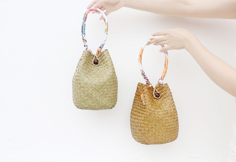 Spinning Bucket Bag, Französische Schultertasche aus Stroh mit Quaste, Strandurlaub Damentasche_voghion.com