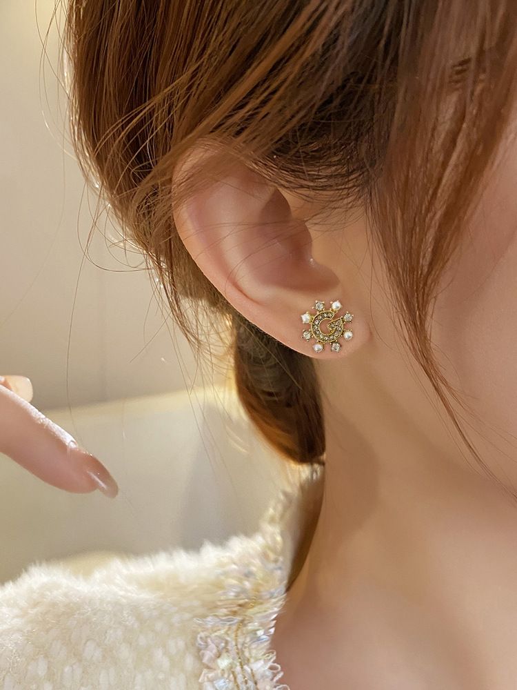 Damen-Accessoires, Diamant-Set, einfaches Temperament, Design, Sinn für Trend-Ohrringe_voghion.com