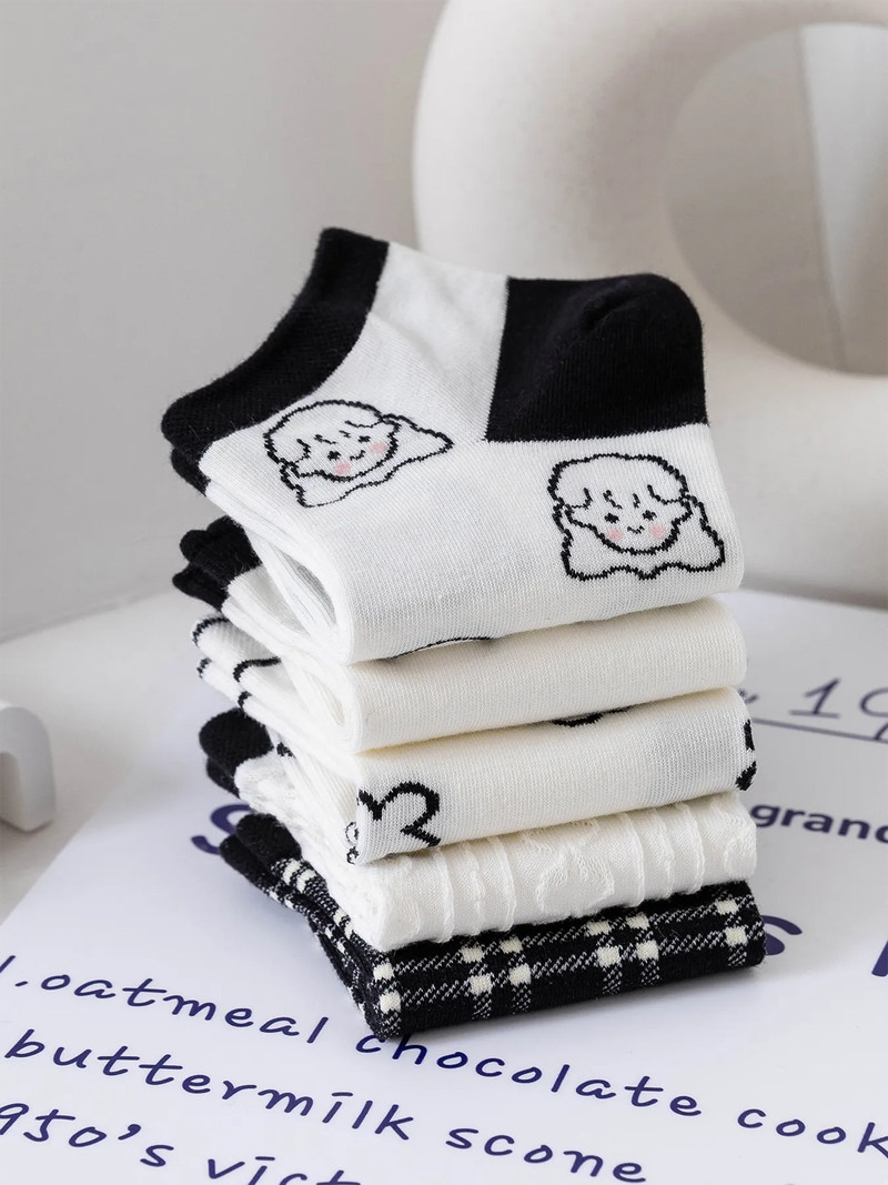 5 Pairs Women Socks Cute Girl Low Tube In Black And White Colour Fashion Famle Comfortable Polyester Cotton Casual Style_voghion.com