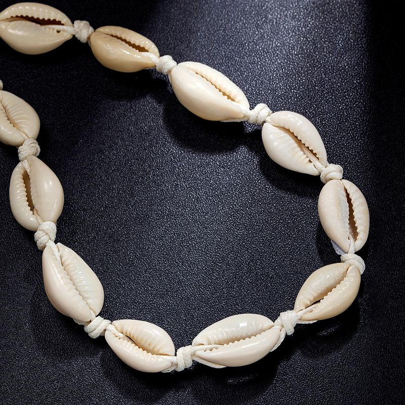 Collana con clavicola corta in conchiglia intrecciata casual e personalizzata in stile hawaiano_voghion.com