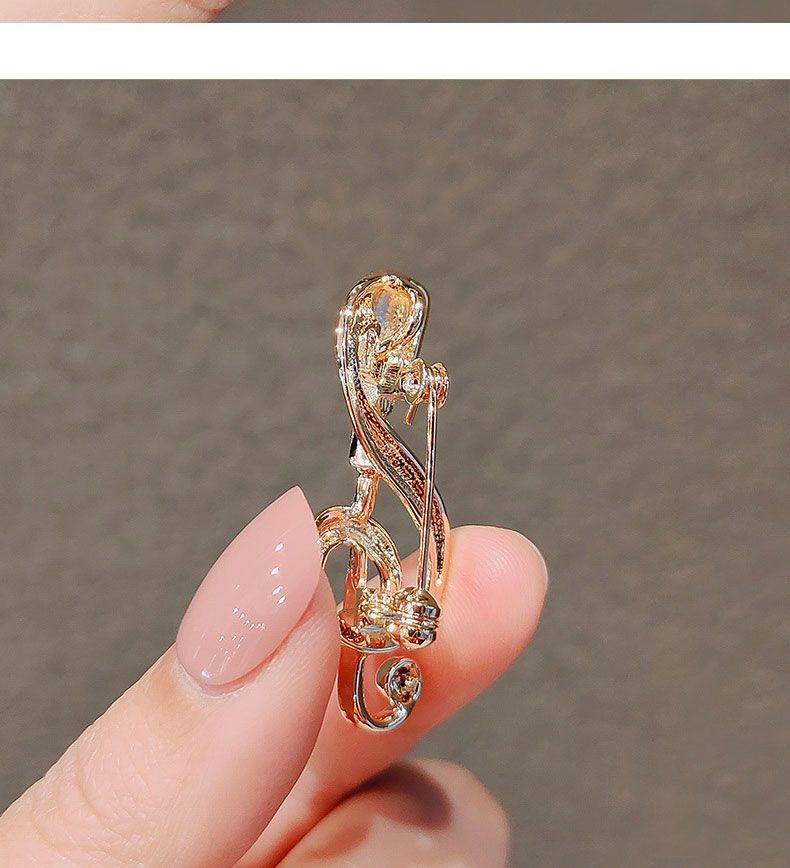 Men's Brooch Personality Microphone Pin Temperament Music Note Creative Accessories_voghion.com