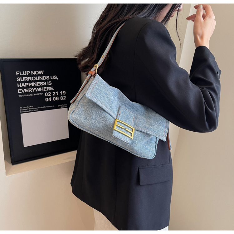 Sac Baguette en Denim délavé rétro, nouveau Design de Niche, sac sous les bras Simple pour les déplacements, sacoche décontractée pour femmes, 2023_voghion.com