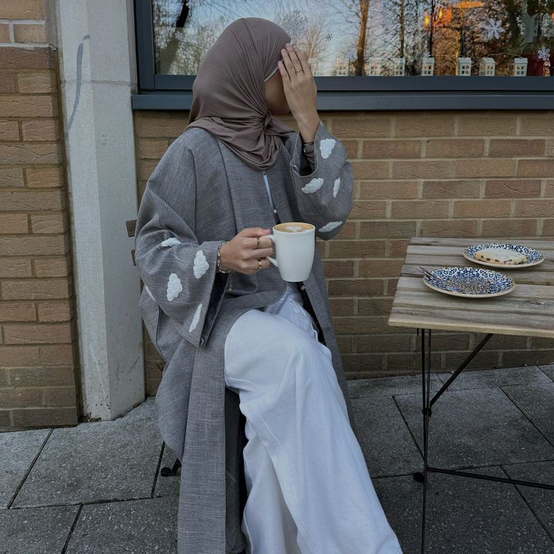Robe cardigan élégante avec broderie de nuages, mode dubaï turquie_voghion.com