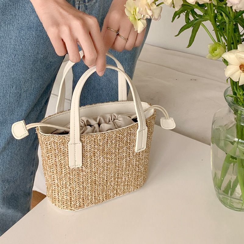 Einzigartige Designer-Handtasche aus Stroh für Damen 2023 Neue Sommer-Strandmode Gewebte Umhängetasche_voghion.com