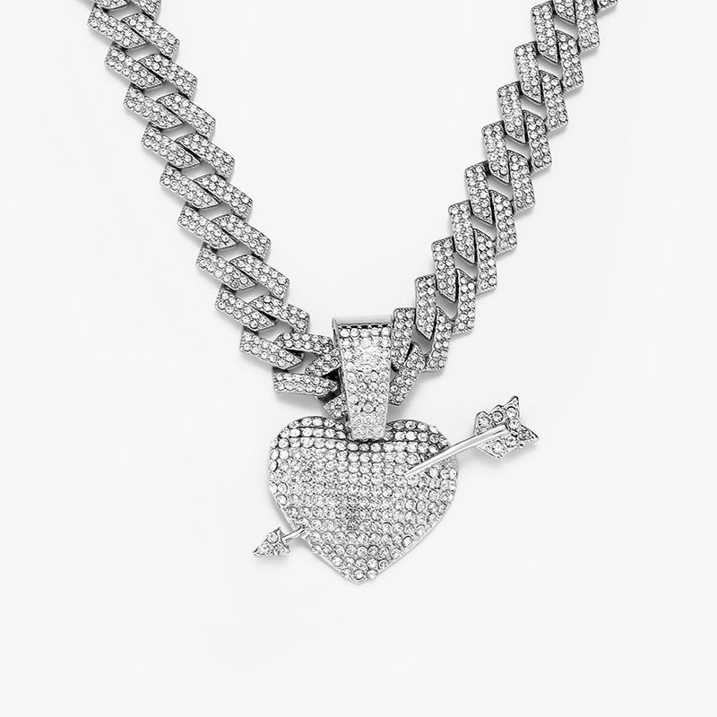 New Personalized One Arrow Piercing Pendant Heart-shaped Full Fashionable Street Hip-hop Diamond Cuban Necklace_voghion.com