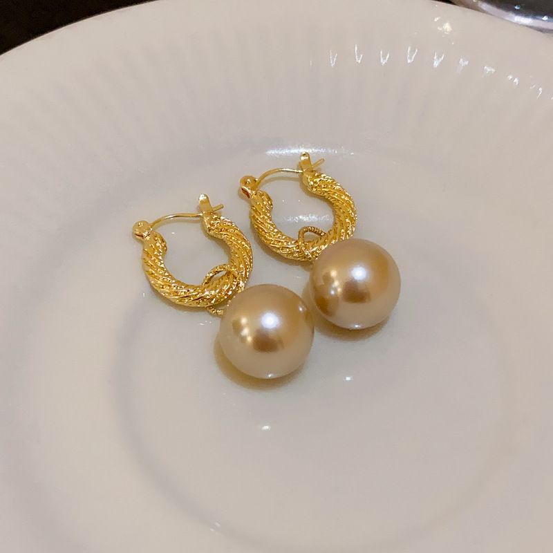 Silver needle pleated flower pearl heart French geometric earrings, niche commuting new and earrings_voghion.com