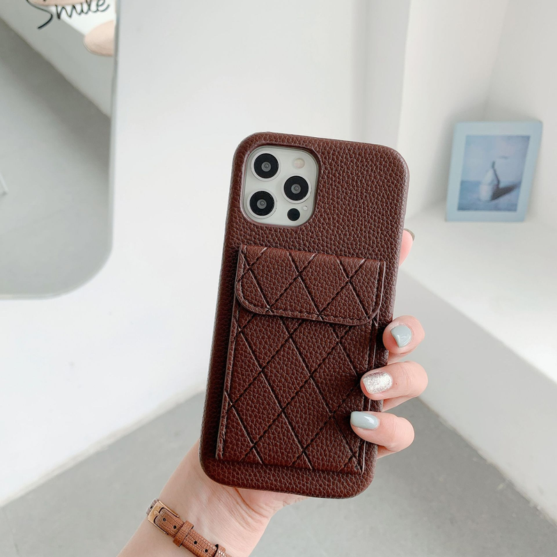 Handyhülle Gëeegent fir iPhone 15 Handyhülle Lieder Diamantkaro Lychee Muster Apple 14 Hallefpack Hard Shell XR Mënzportemonnaie 7p_voghion.com